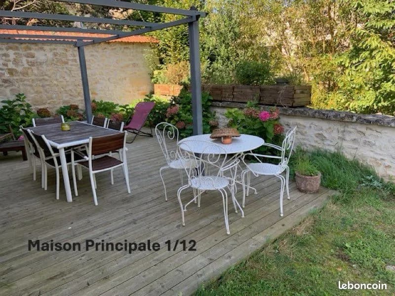 Ensemble immobilier de deux maisons en centre-ville - Photo 1