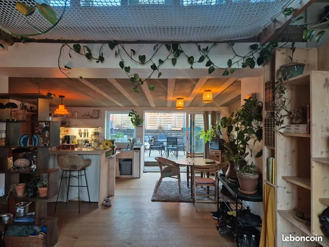 Immeuble 5 pièces 200 m² - Photo 1