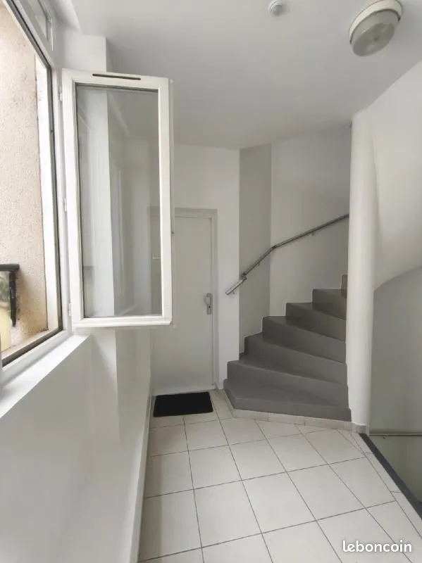 Immeuble 166 m² - Photo 1