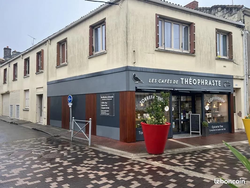 Immeuble de rapport 6 pièces 250 m² - Photo 1