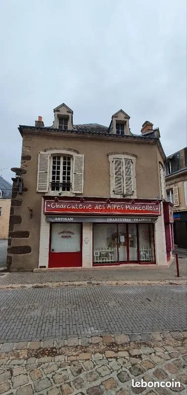 Immeuble 6 pièces 300 m² - Photo 1