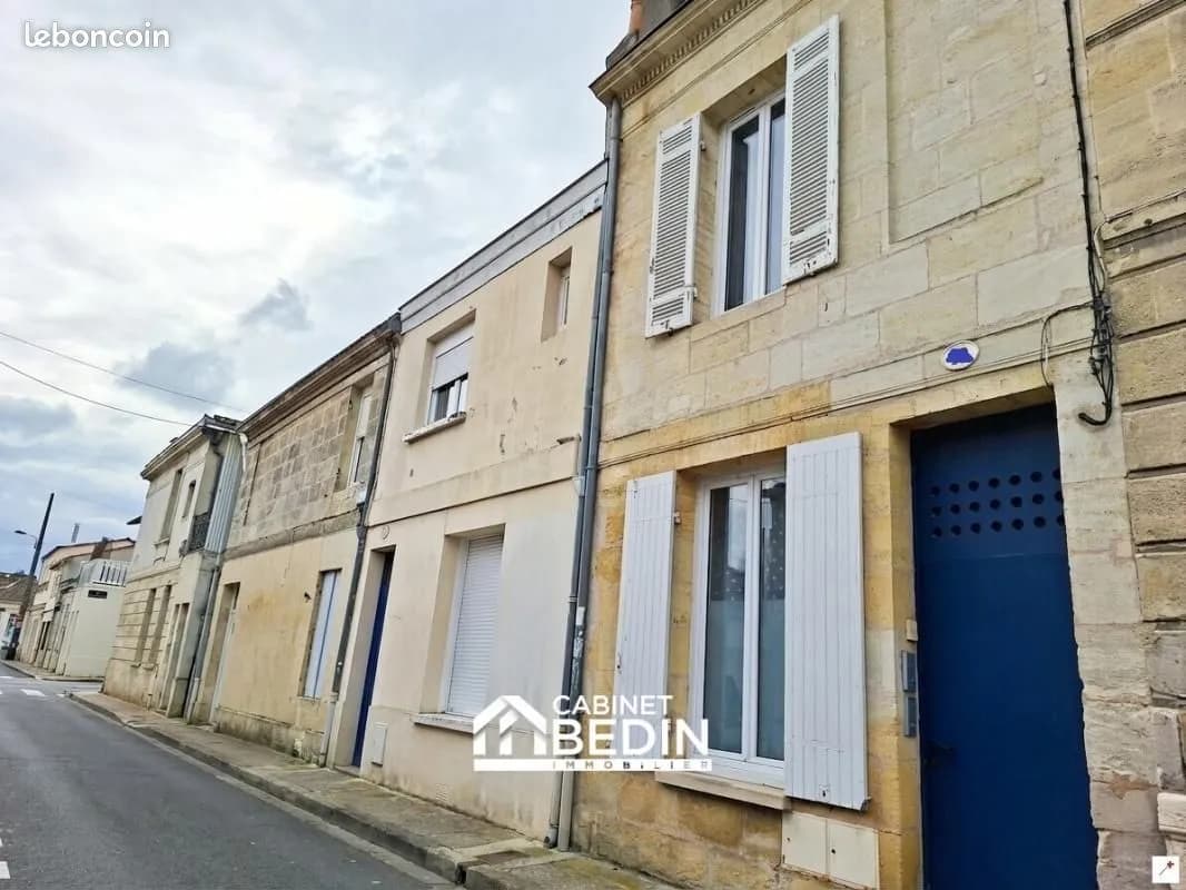 Immeuble 70 m² - Photo 1