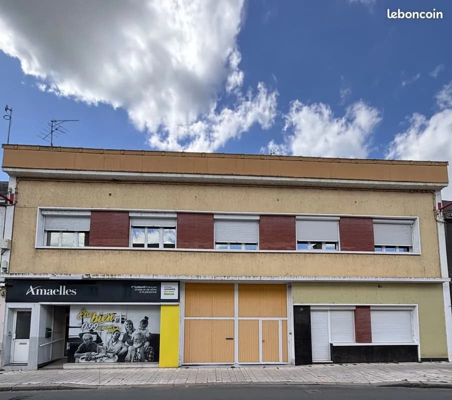 Immeuble 300 m² - Photo 1
