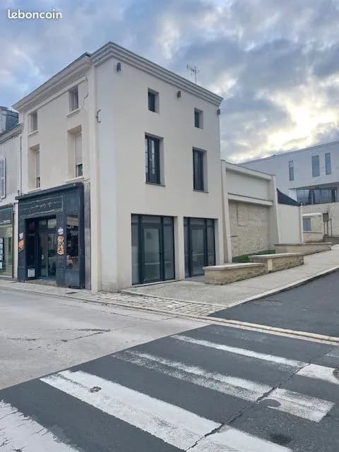 Ensemble immobilier investiseur centre de Doué la fontaine - Photo 1