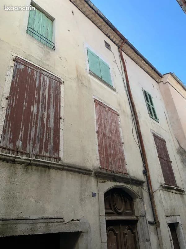 Immeuble 20 pièces 400 m² - Photo 1