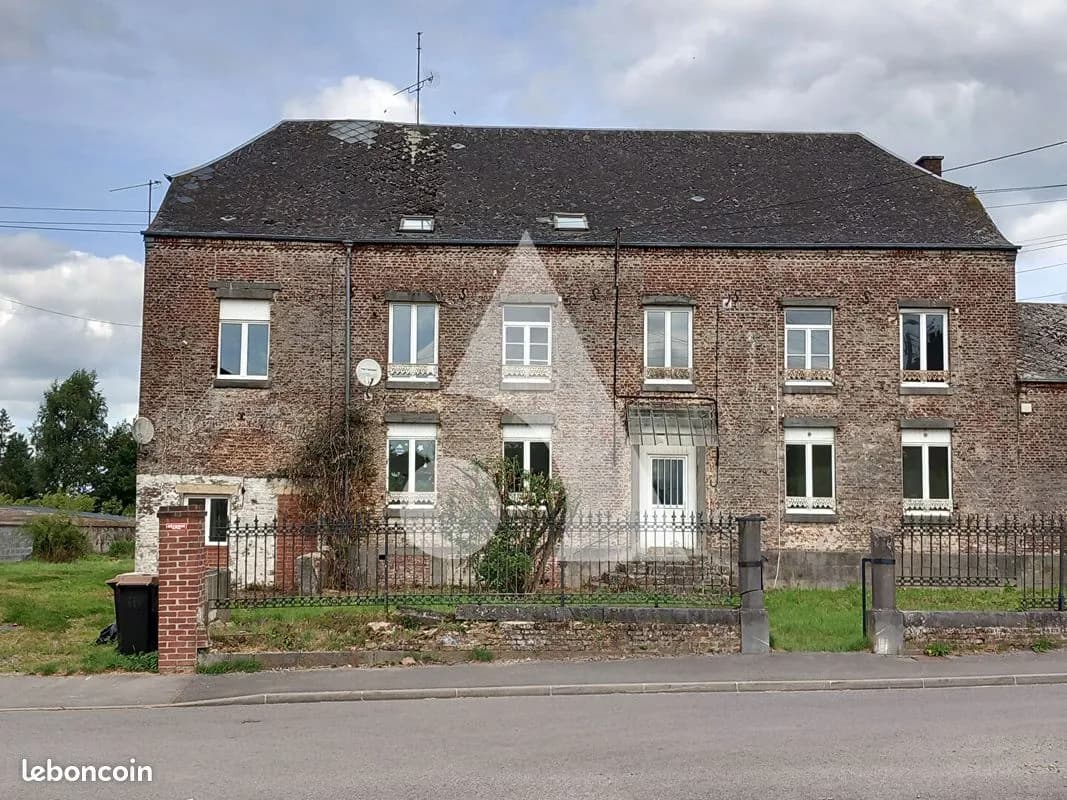 Immeuble de rapport 28 pièces 340 m² - Photo 1