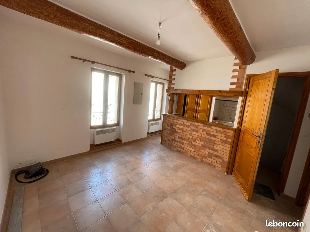 Cavaillon centre - Immeuble comprenant 2 appartements + local - Photo 1