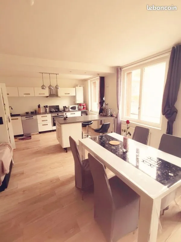 Immeuble 6 pièces 200 m² - Photo 1