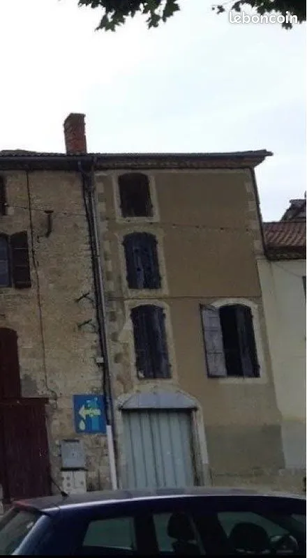 à vendre - immeuble de rapport à fort potentiel en plein centre de vic-fezensac (gers) - Photo 1