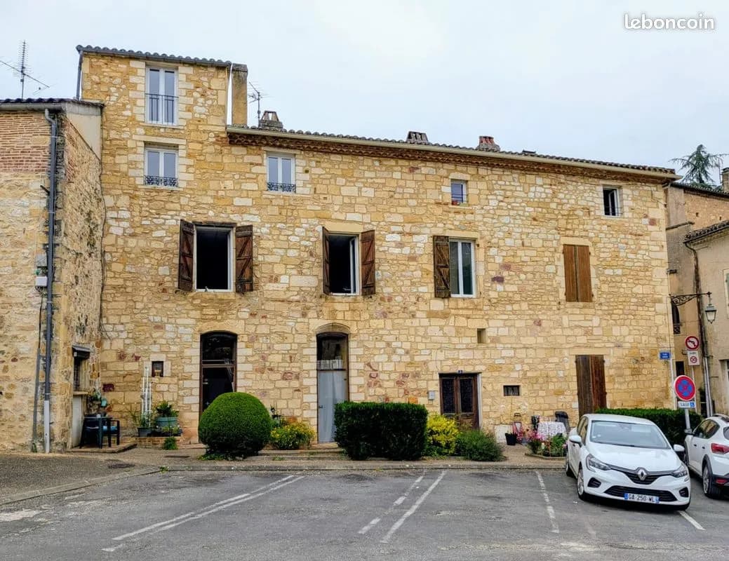 Affaire immeuble de rapport dans la vallee du lot vendu loue - Photo 1