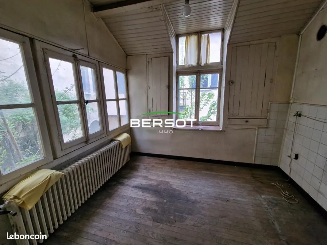 Immeuble 156 m² - Photo 1