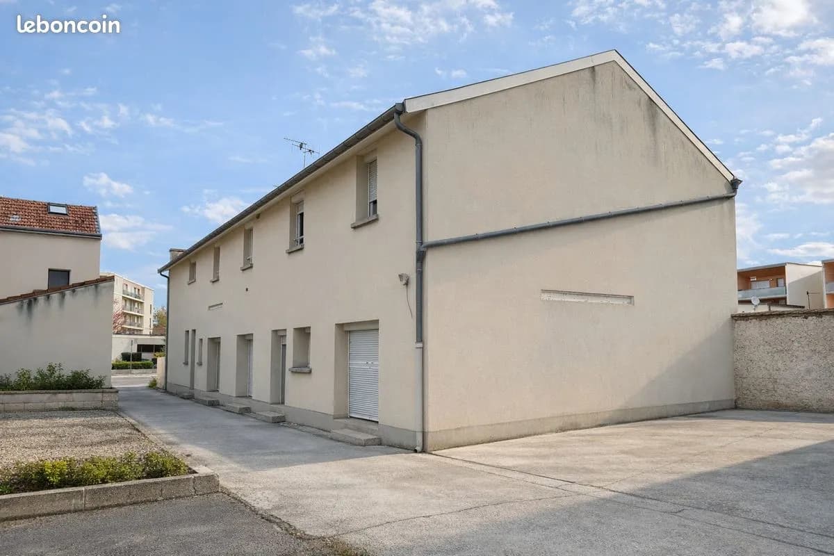 Immeuble 378 m² - Photo 1