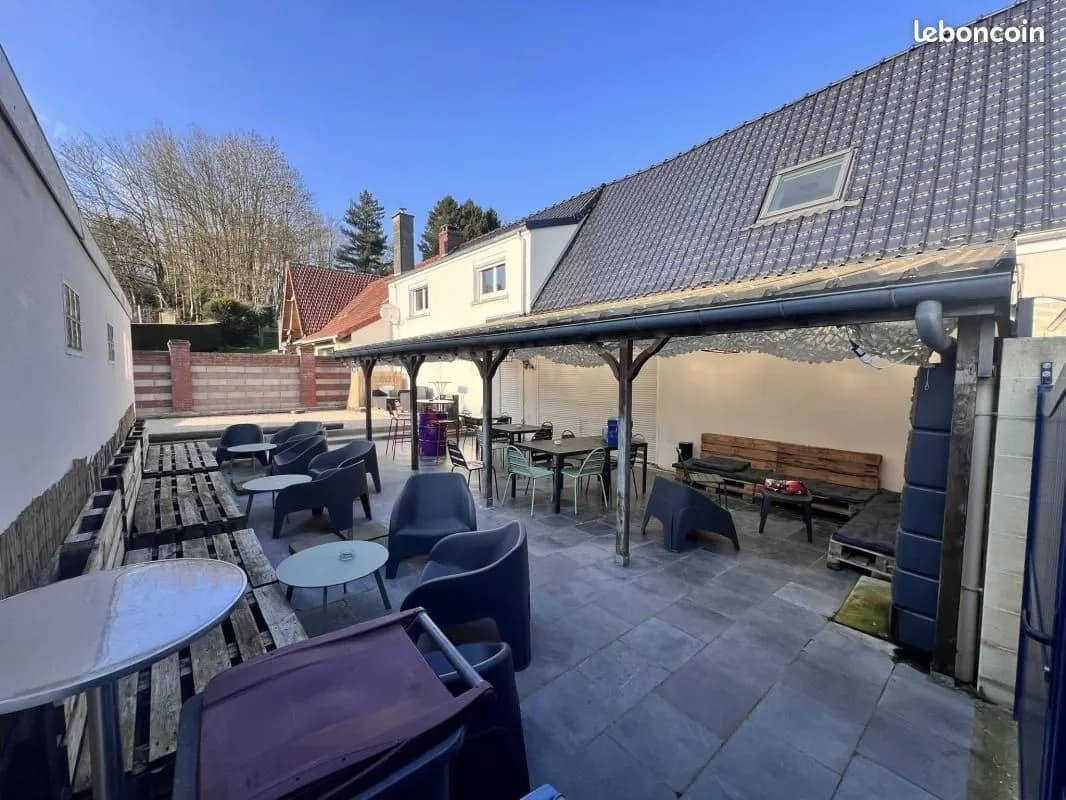 Immeuble 180 m² - Photo 1