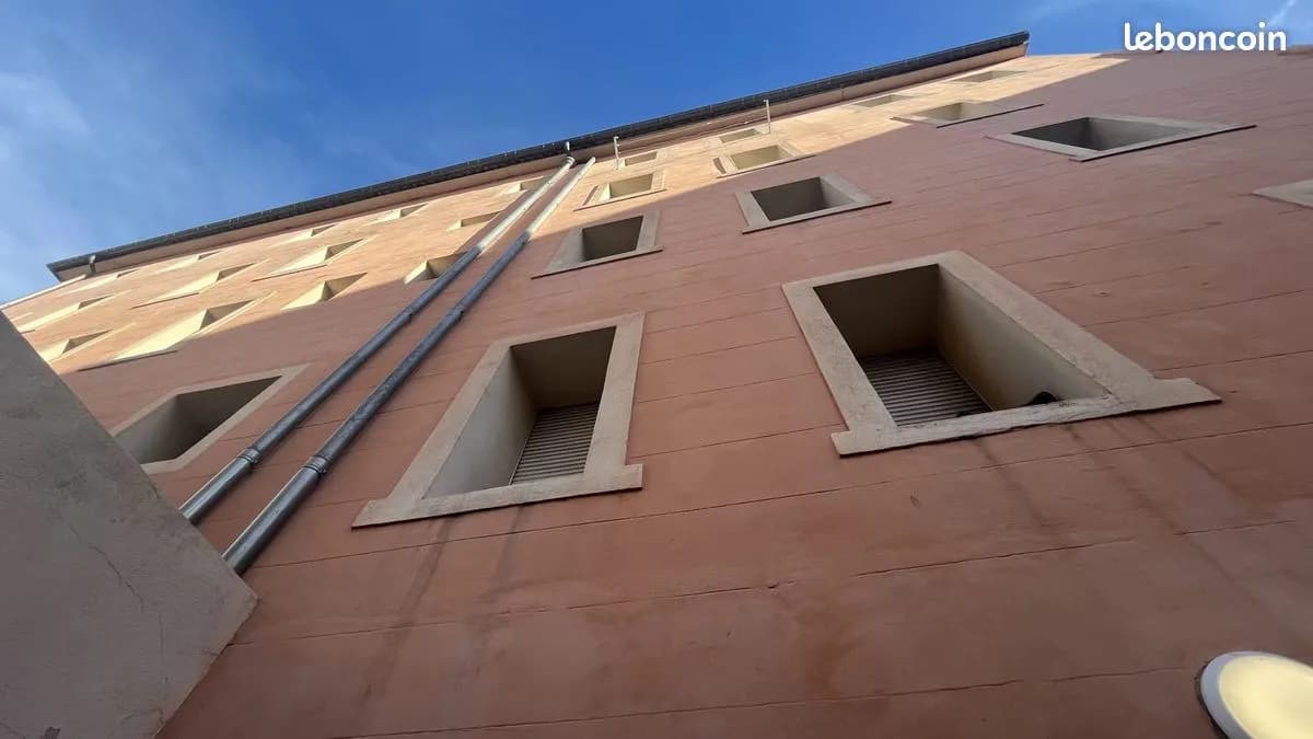 Immeuble de rapport 25 pièces 465 m² - Photo 1
