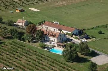 Ensemble immobilier dans le Périgord (7 gîtes + résidence principale) - Photo 1