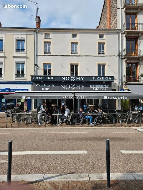 Bel Immeuble de rapport place des Promenades - Photo 1