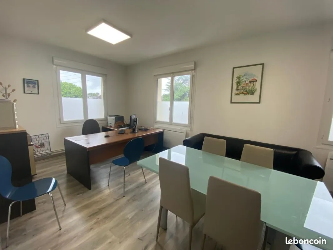 Immeuble 200 m² - Photo 1