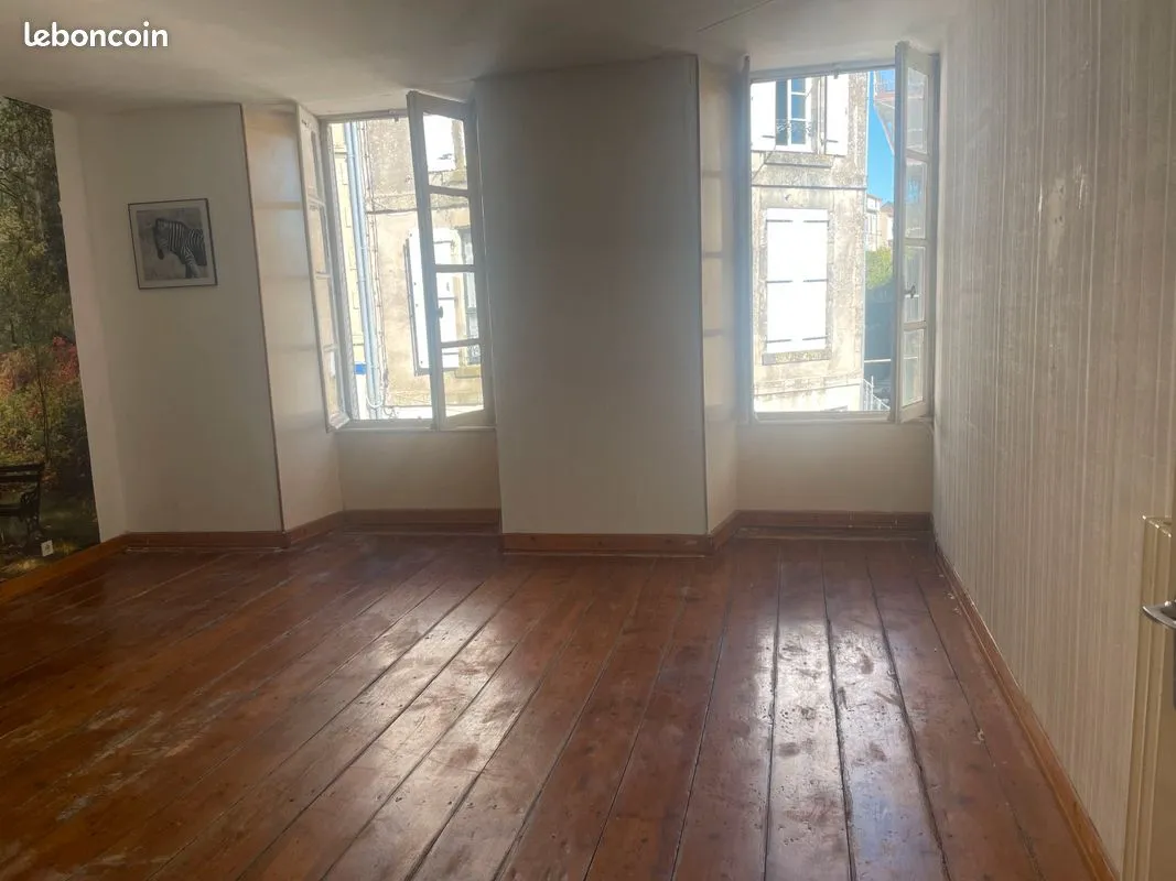 Boutique avec ensemble immobilier - Photo 1