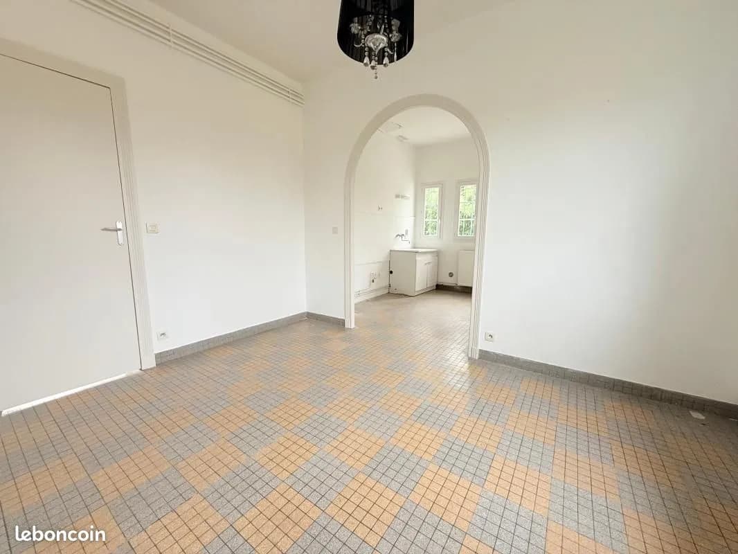 Immeuble 170 m² - Photo 1