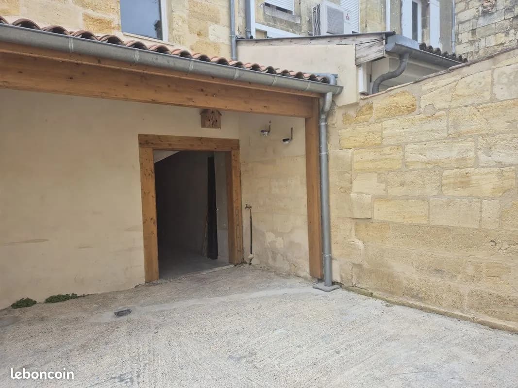 Immeuble 250 m² - Photo 1