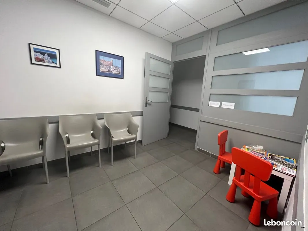 Immeuble 161 m² - Photo 1