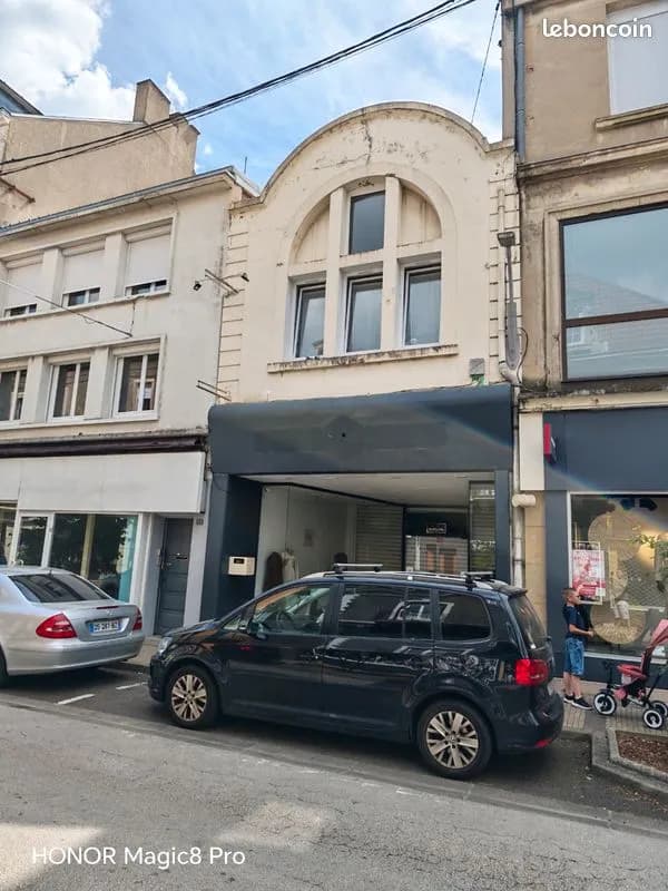 Immeuble de rapport avec loft de 140 m² et local commercial loué - Photo 1