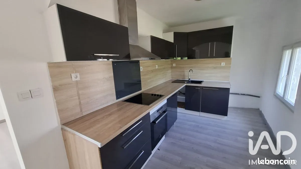 Immeuble 150 m² - Photo 1