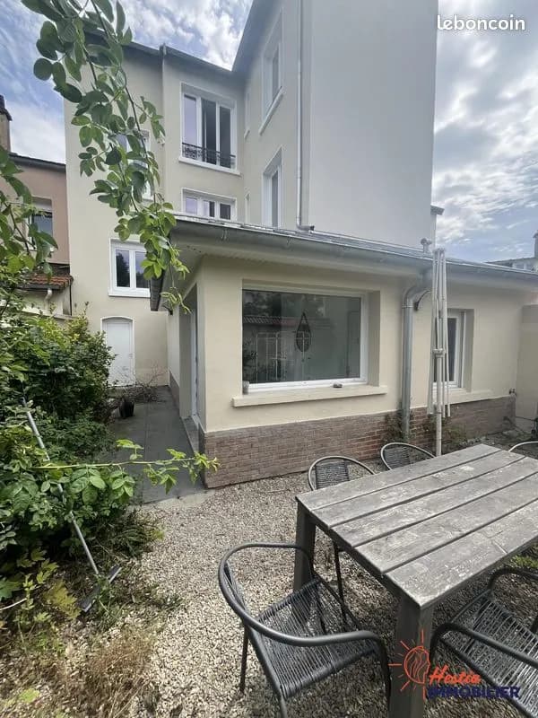 Immeuble 200 m² - Photo 1
