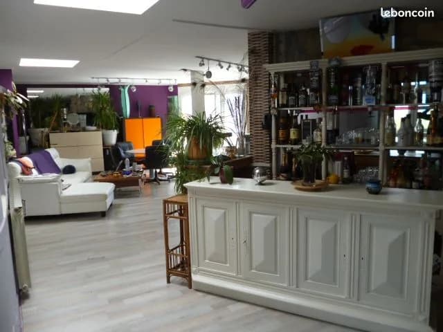 Propriété à la montagne avec immeuble de rendement locatif possible attenant - Photo 1