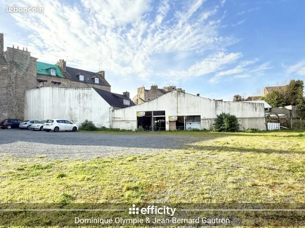 Immeuble 700 m² - Photo 1