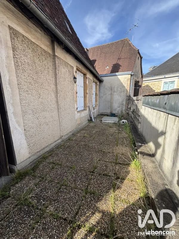 Immeuble 250 m² - Photo 1