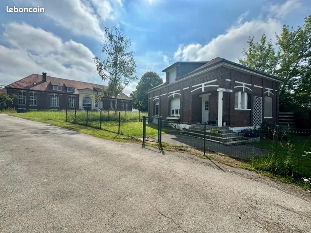Immeuble 1883 m² - Photo 1