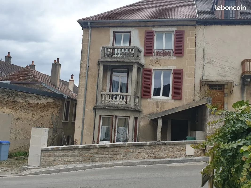 Arbois Centre - Immeuble de 5 appartements 265 m2 loués - Photo 1