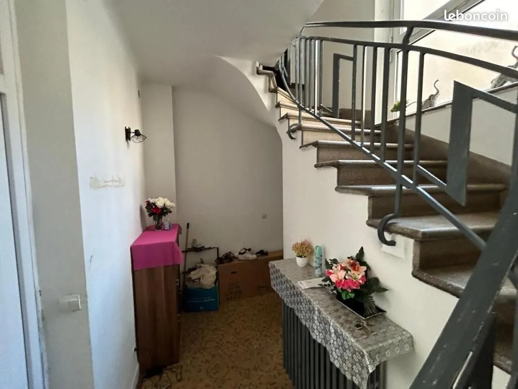 Immeuble 234 m² - Photo 1