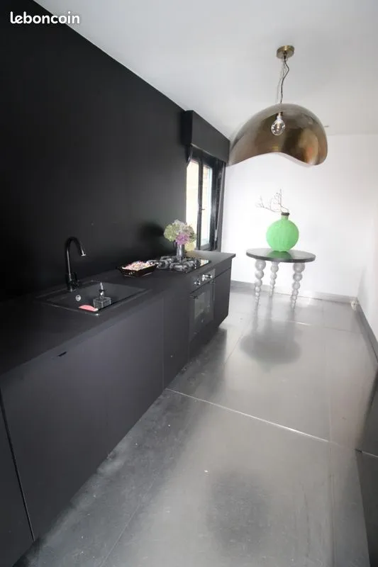 Immeuble avec LOCAL et HABITATION - Photo 1