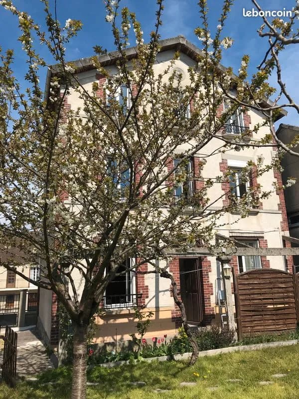 Magnifique immeuble de rapport dans quartier pavillonnaire calme - Photo 1