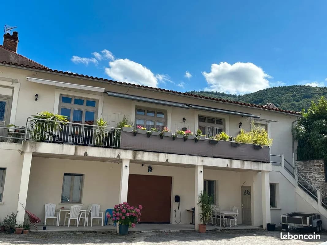 Ensemble immobilier, sécurisé en centre-ville - Photo 1