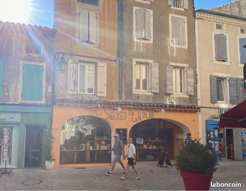 Immeuble avec local commercial - Photo 1