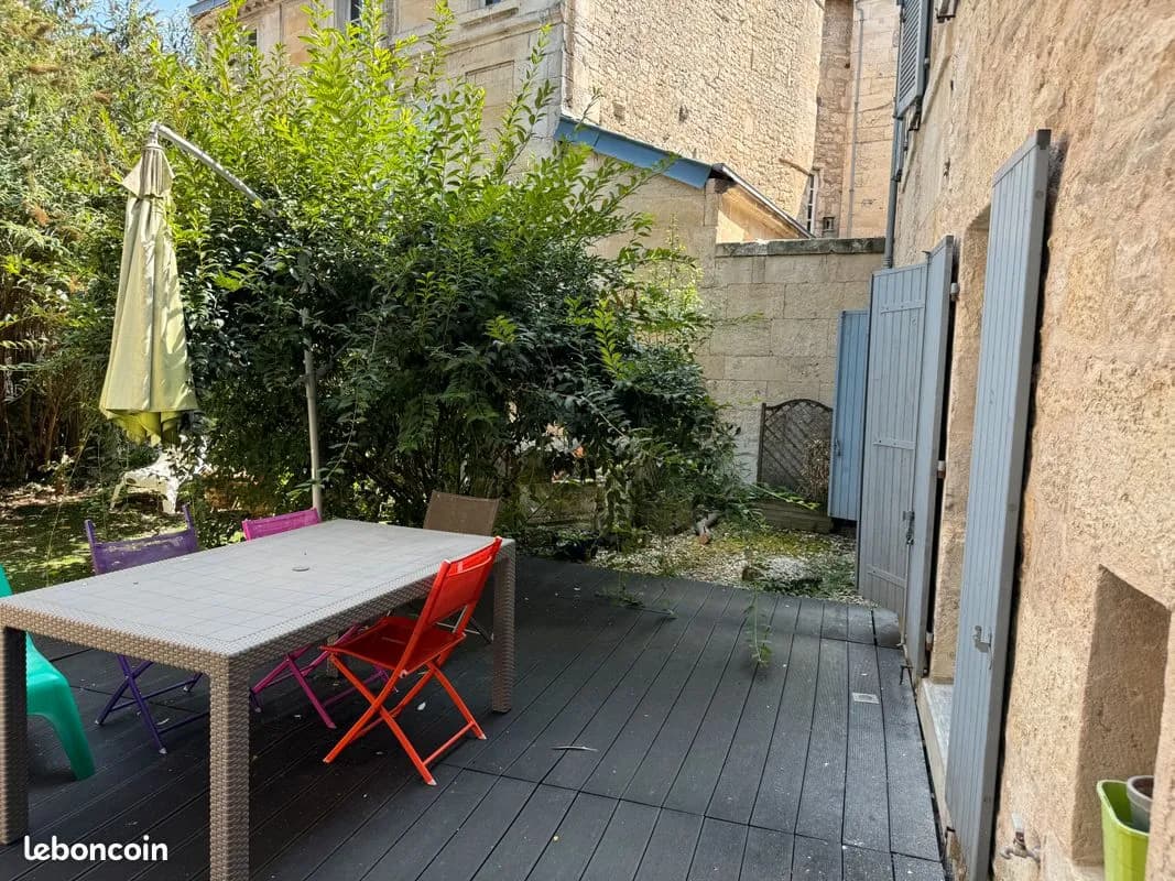 Immeuble 14 pièces 400 m² - Photo 1