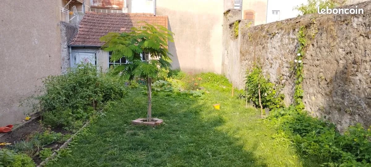 AUTUN - BEL ENSEMBLE IMMOBILIER DE 220 m² - 2 LOGEMENTS - JARDIN, GARAGE, COUR & TOIT-TERRASSE - Photo 1