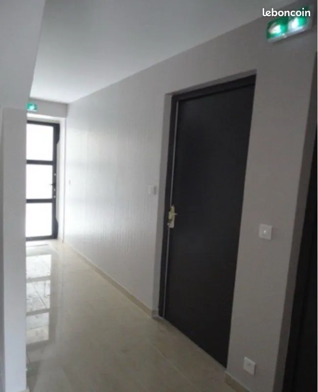Immeuble 10 pièces 370 m² - Photo 1