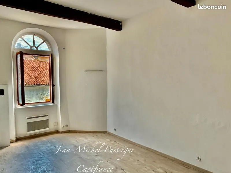 Immeuble 100 m² - Photo 1