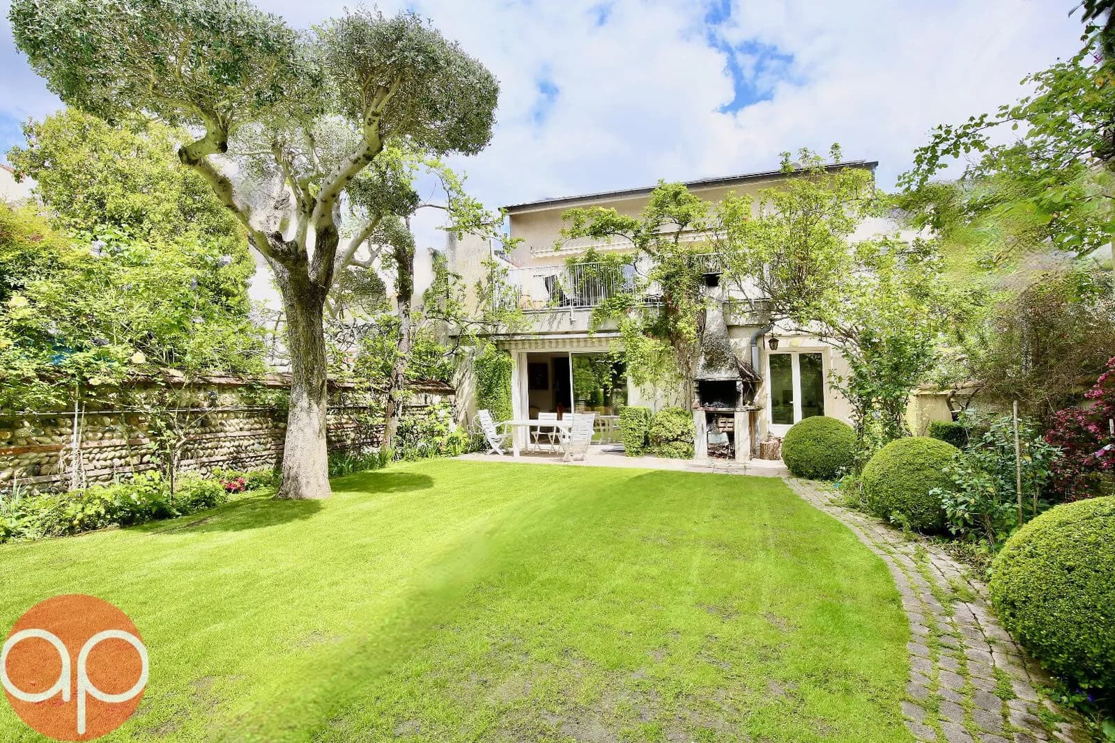 Ensemble Immobilier de 3 biens Coeur Busca - Photo 1