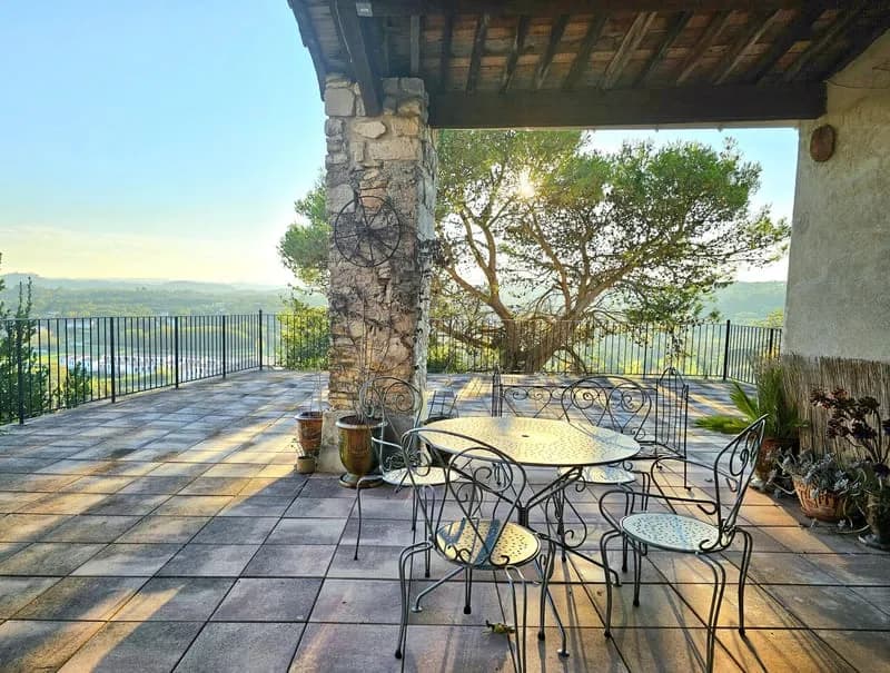 RARE : Ensemble immobilier pour investissement au coeur de Vézénobres - Photo 1