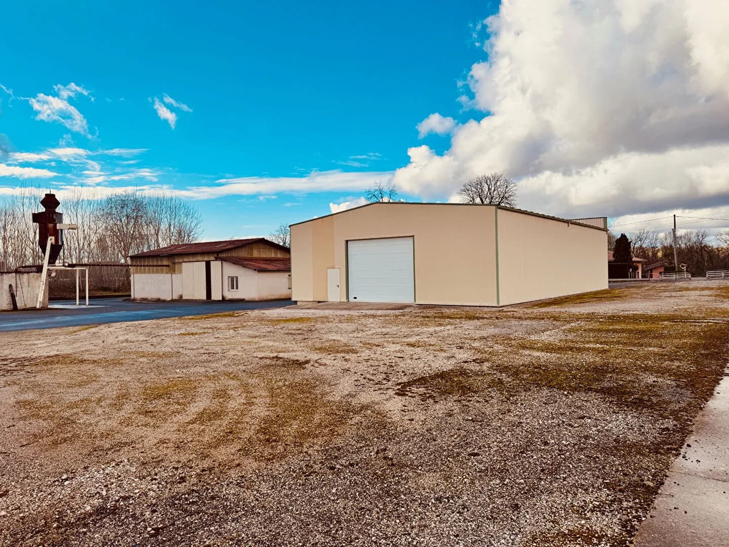 Ensemble immobilier - Photo 1