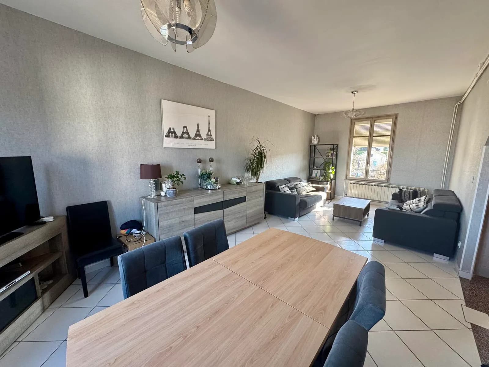 Immeuble 155 m² - Photo 1