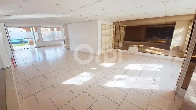 Bien Commercial À Vendre - Photo 1