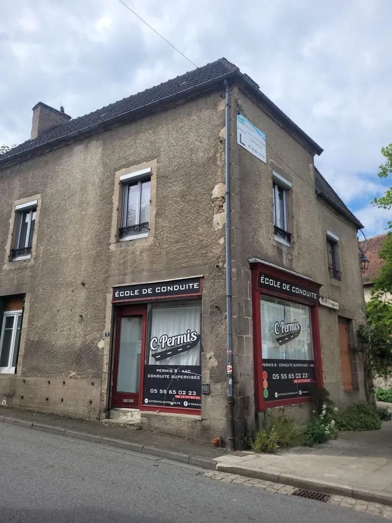 Immeuble Logement commerce - Photo 1