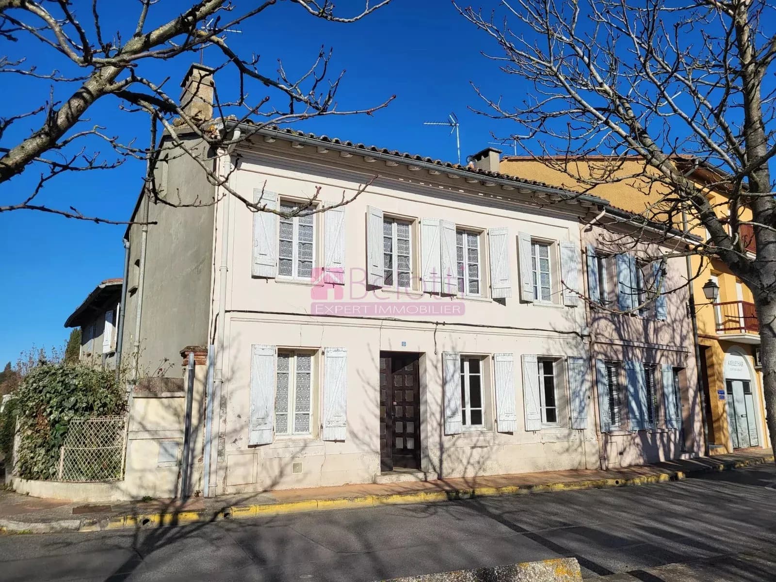 Ensemble immobilier au centre de Villeneuve Tolosane - Photo 1