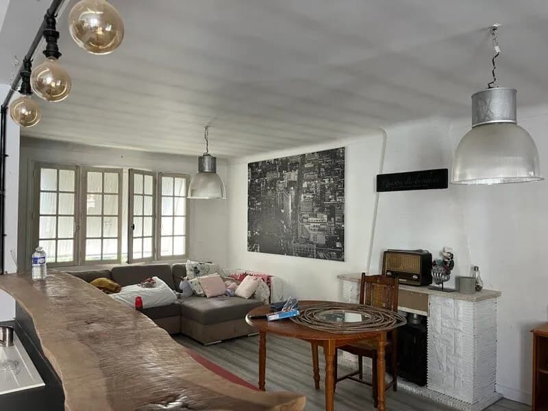 Immeuble - Photo 1